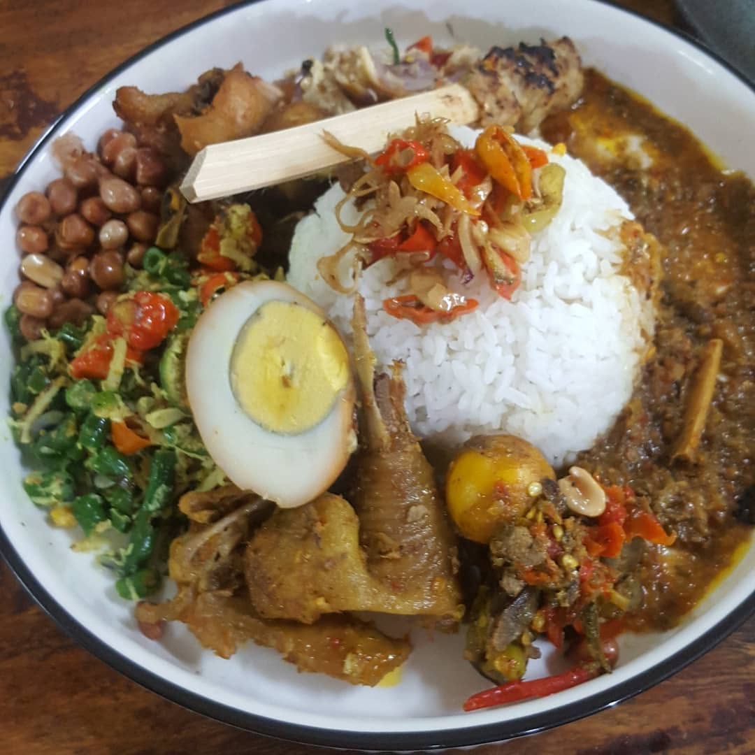 Nasi Campur Ayam Bali
